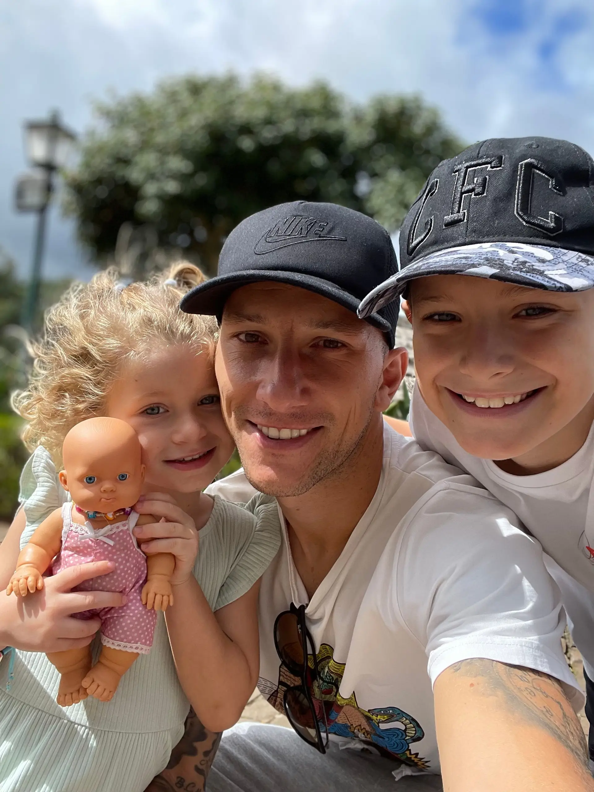 André com os dois filhos, Dinis e Beatriz