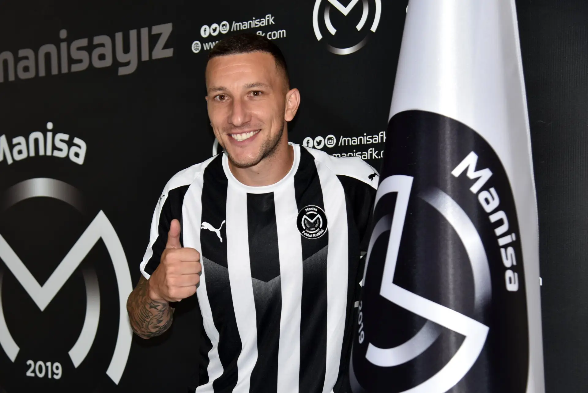 Na época 2021/22, André representou o Manica FK, da II Liga turca 