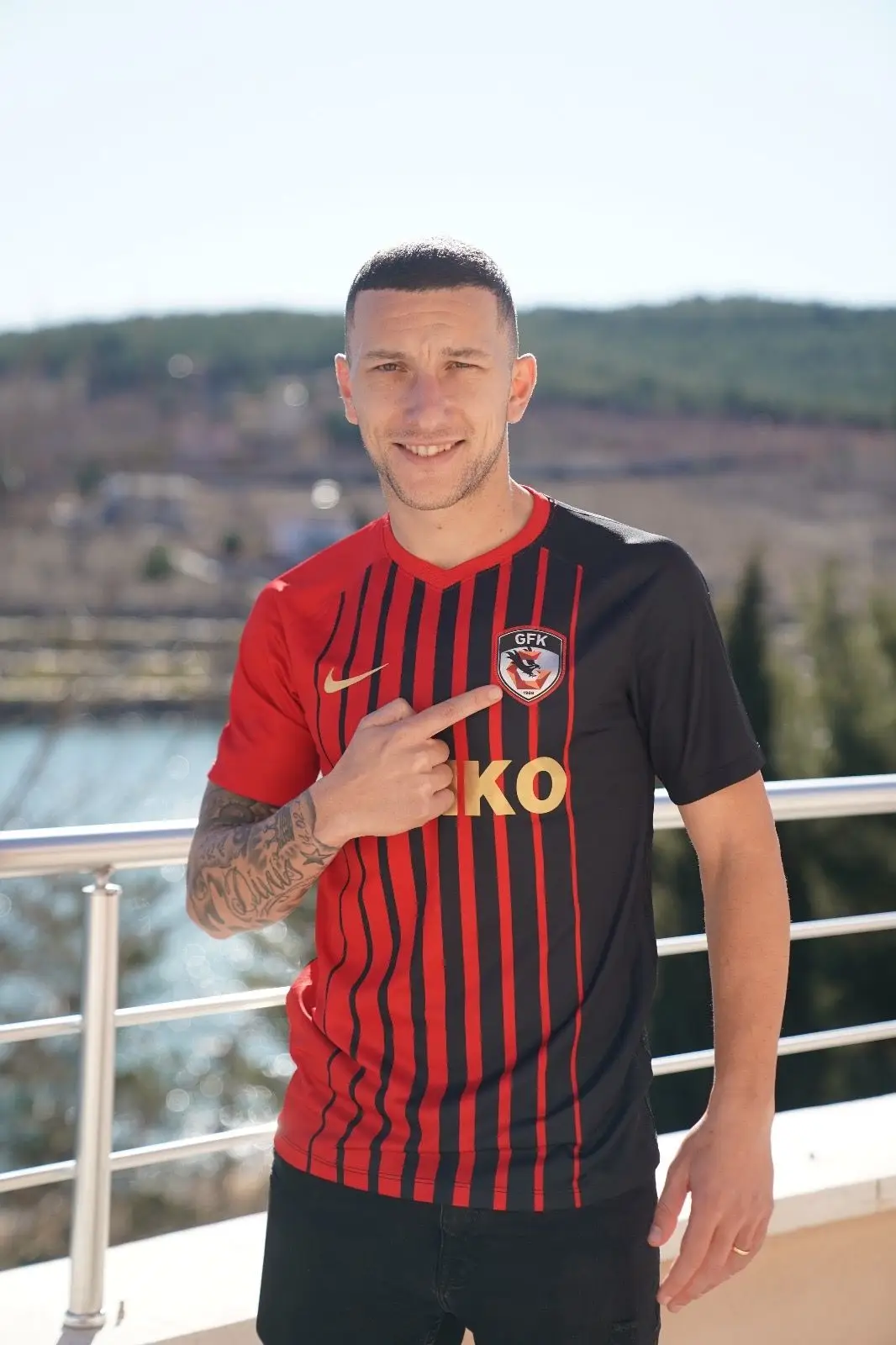 André acabou por assinar pelo Gaziantep, da Turquia, em 2019/2020