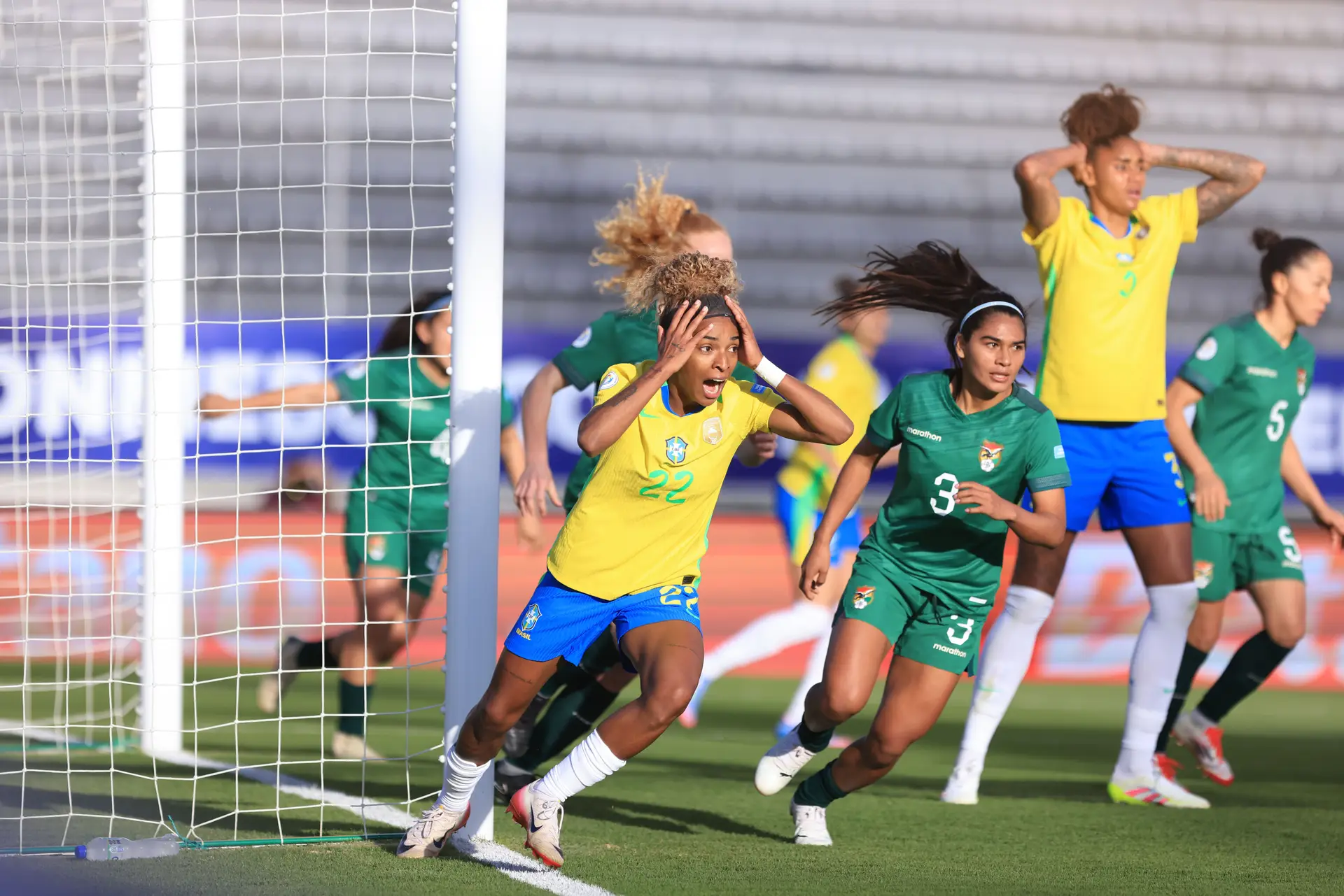 Na Copa América feminina, as equipas não podem aquecer no relvado e as jogadoras exigem mais: “Até os jogos amadores eram mais organizados”