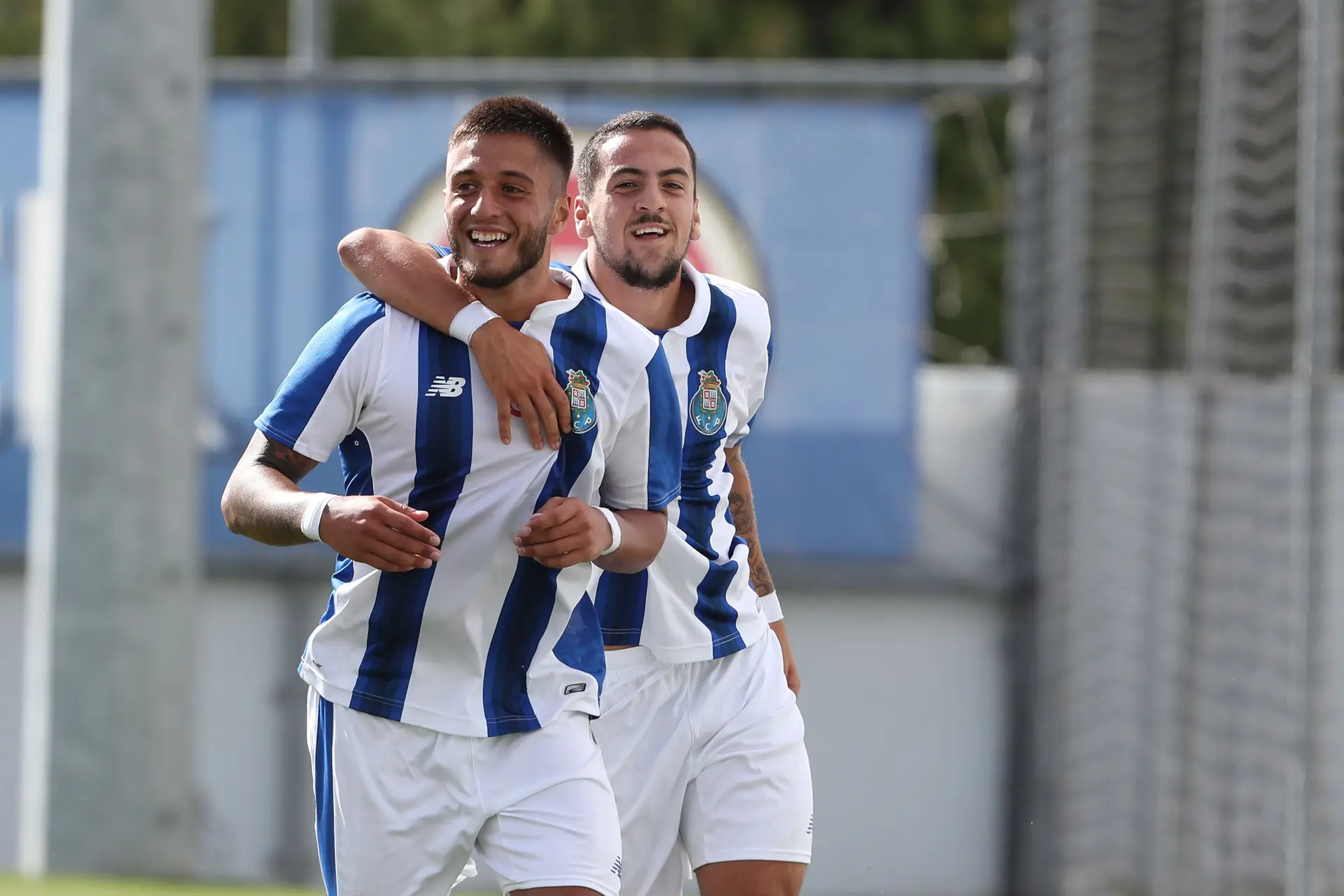 Rui com Bruno Costa a festejar um golo na Youth League, em 2016