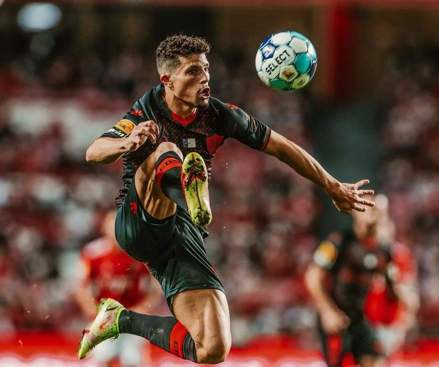 Na época 2019/20, Rafael estreou-se na I Liga pelo Santa Clara