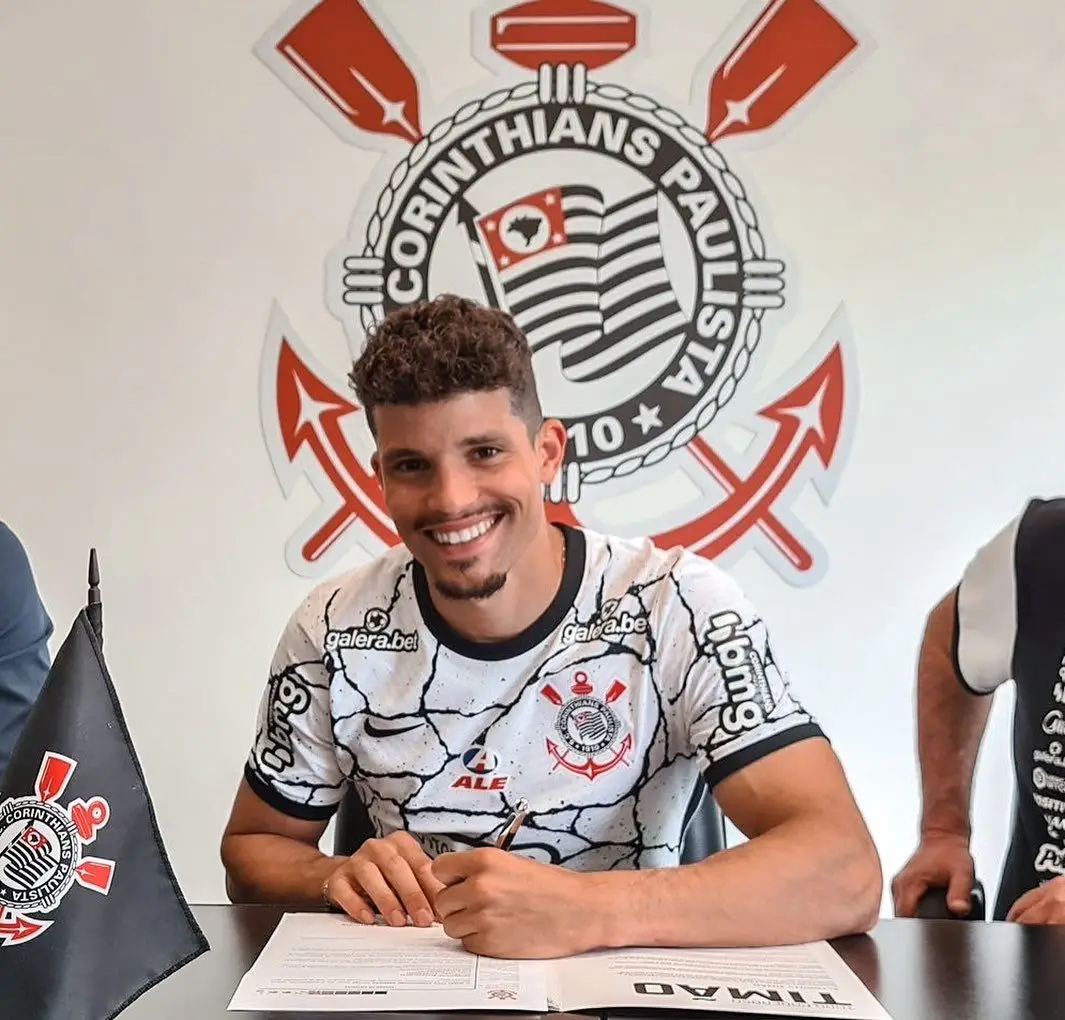 Rafael Ramos assinou pelo Corinthians em 2022