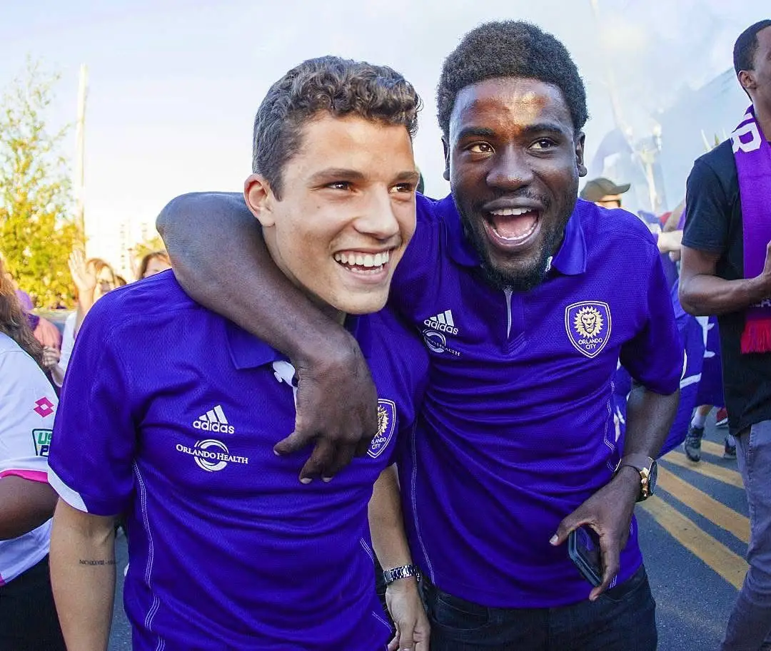 O lateral direito com Estrela, no Orlando City 