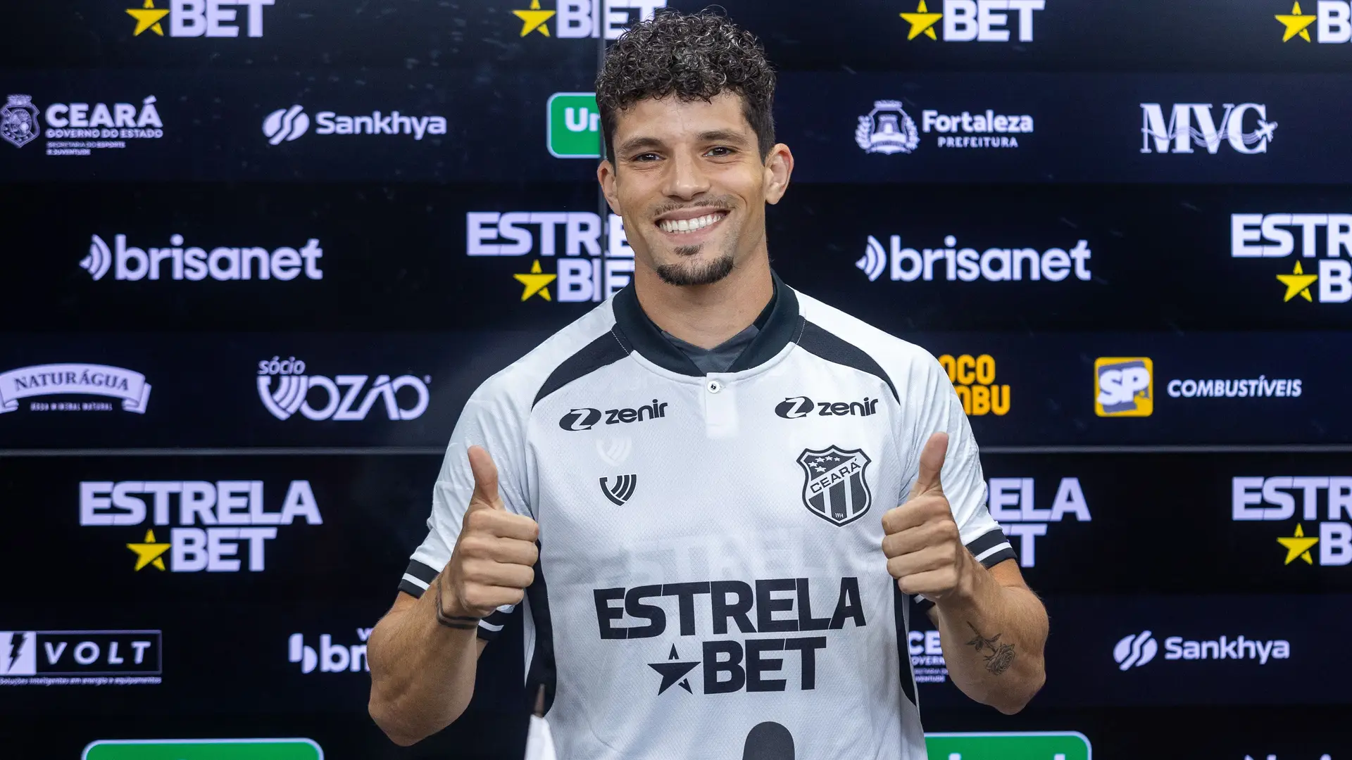 “Os brasileiros não gostaram muito do Vítor Pereira porque ele é intenso, explosivo, e temos de mostrar diariamente que merecemos jogar”