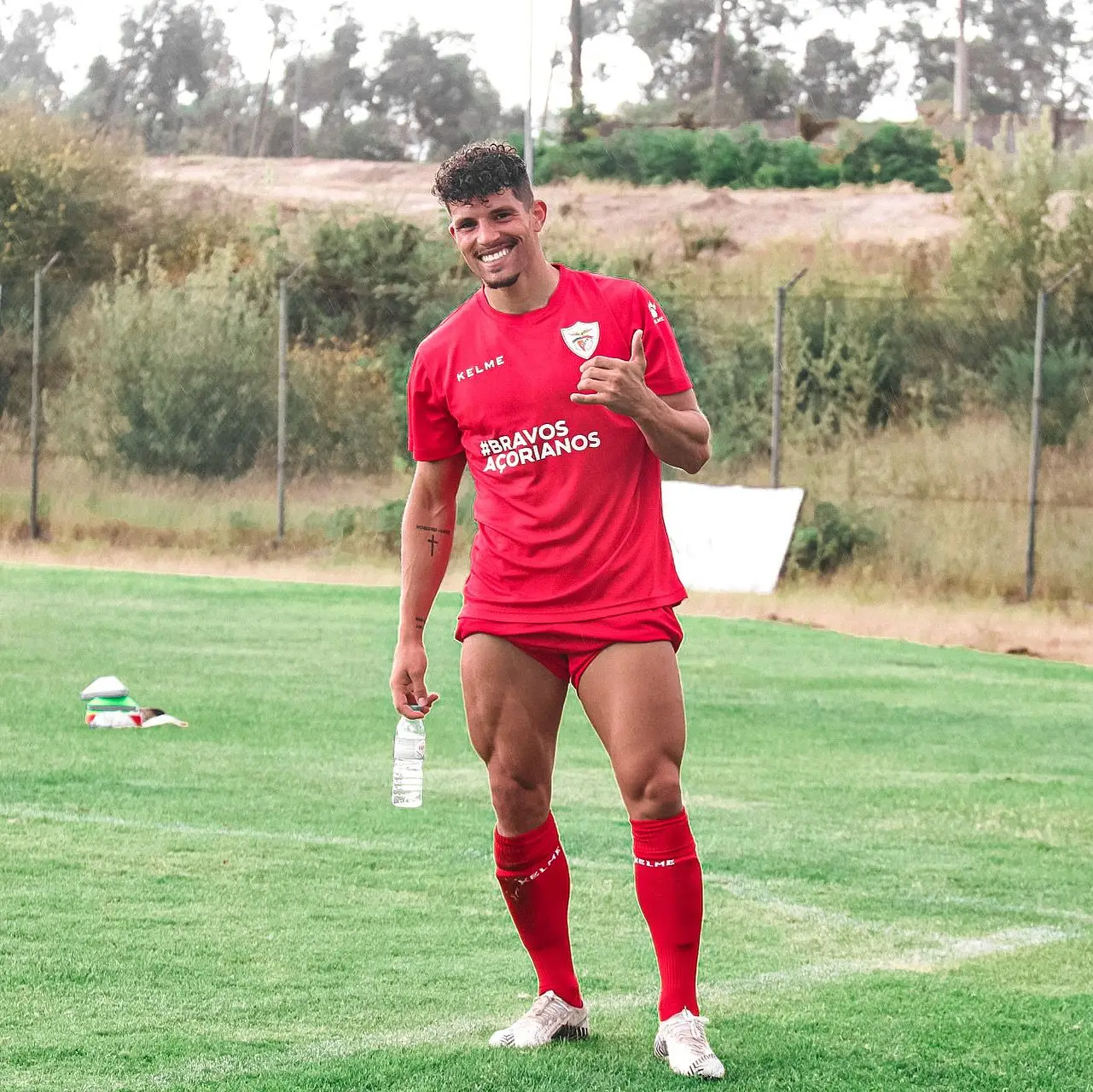 Numa pausa do  treino do Santa Clara 