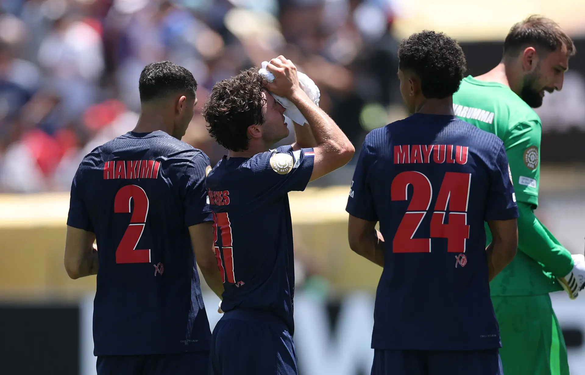 FIFPro, Sindicato de Jogadores e FPF estudam efeitos do calor extremo nos futebolistas. Intervalos alargados são uma das recomendações