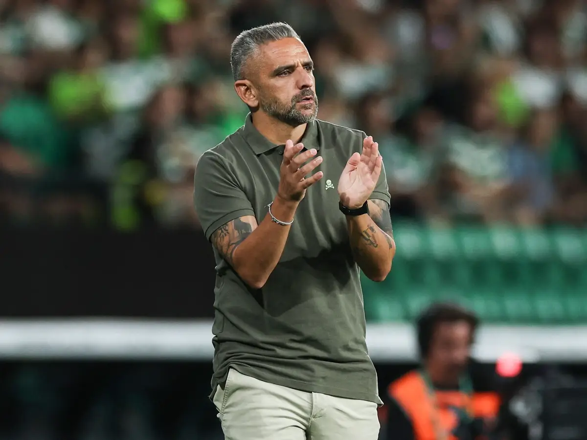 Rui Borges: “Ao intervalo pedi o maior respeito pelo adversário e por nós  mesmos. Isso era ir à procura de mais e mais” - Tribuna