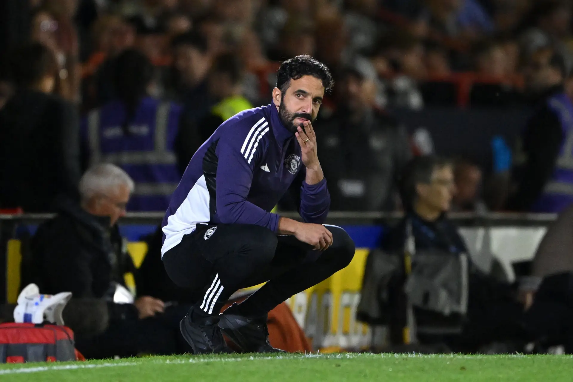 A vida em Manchester não melhora para Ruben Amorim: United foi eliminado da Taça da Liga inglesa por equipa da 4.ª divisão