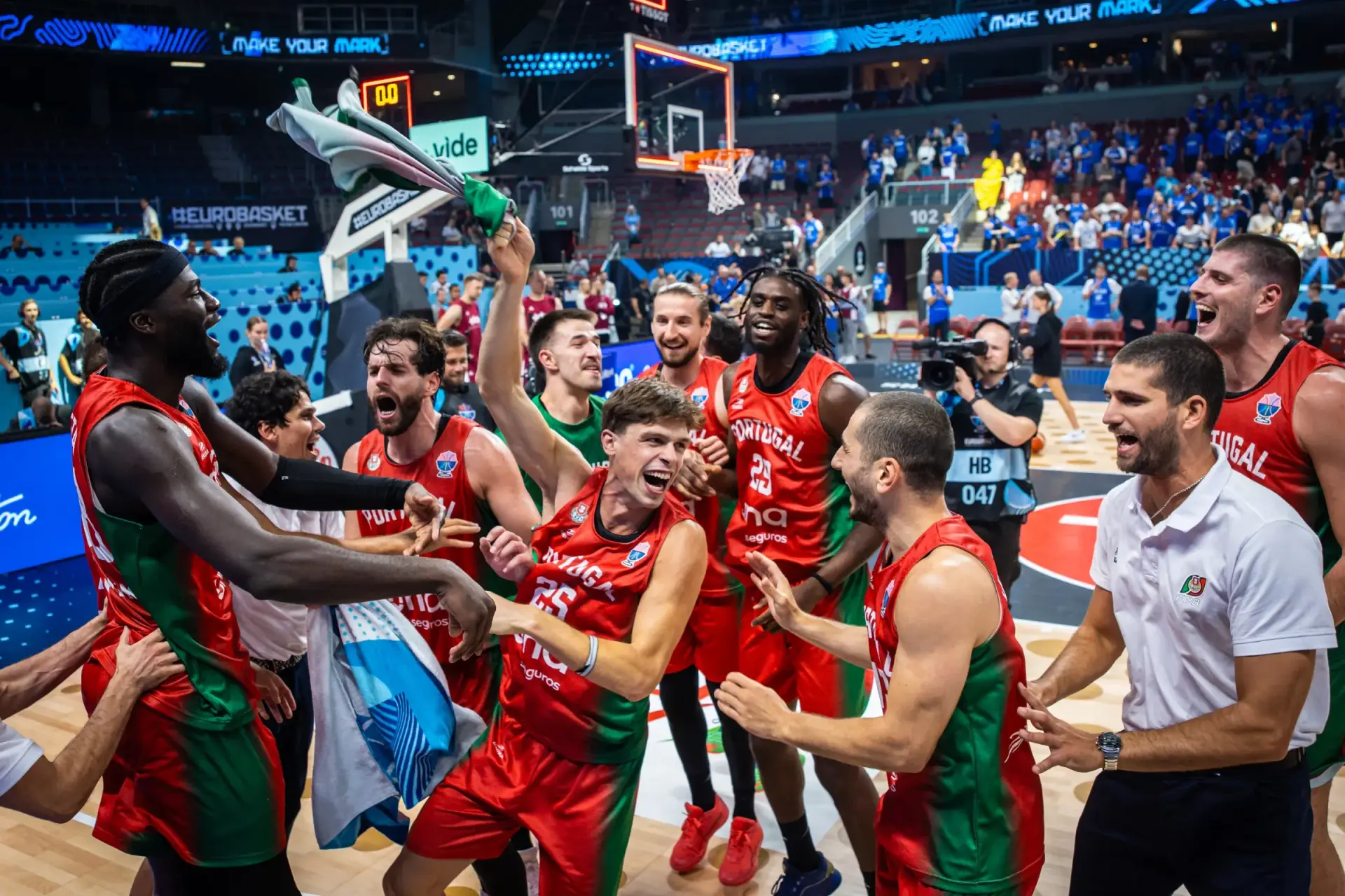 Os que levaram Portugal ao EuroBasket foram os mesmos que o colocaram nos ‘oitavos’ quando Neemias perdeu a cabeça