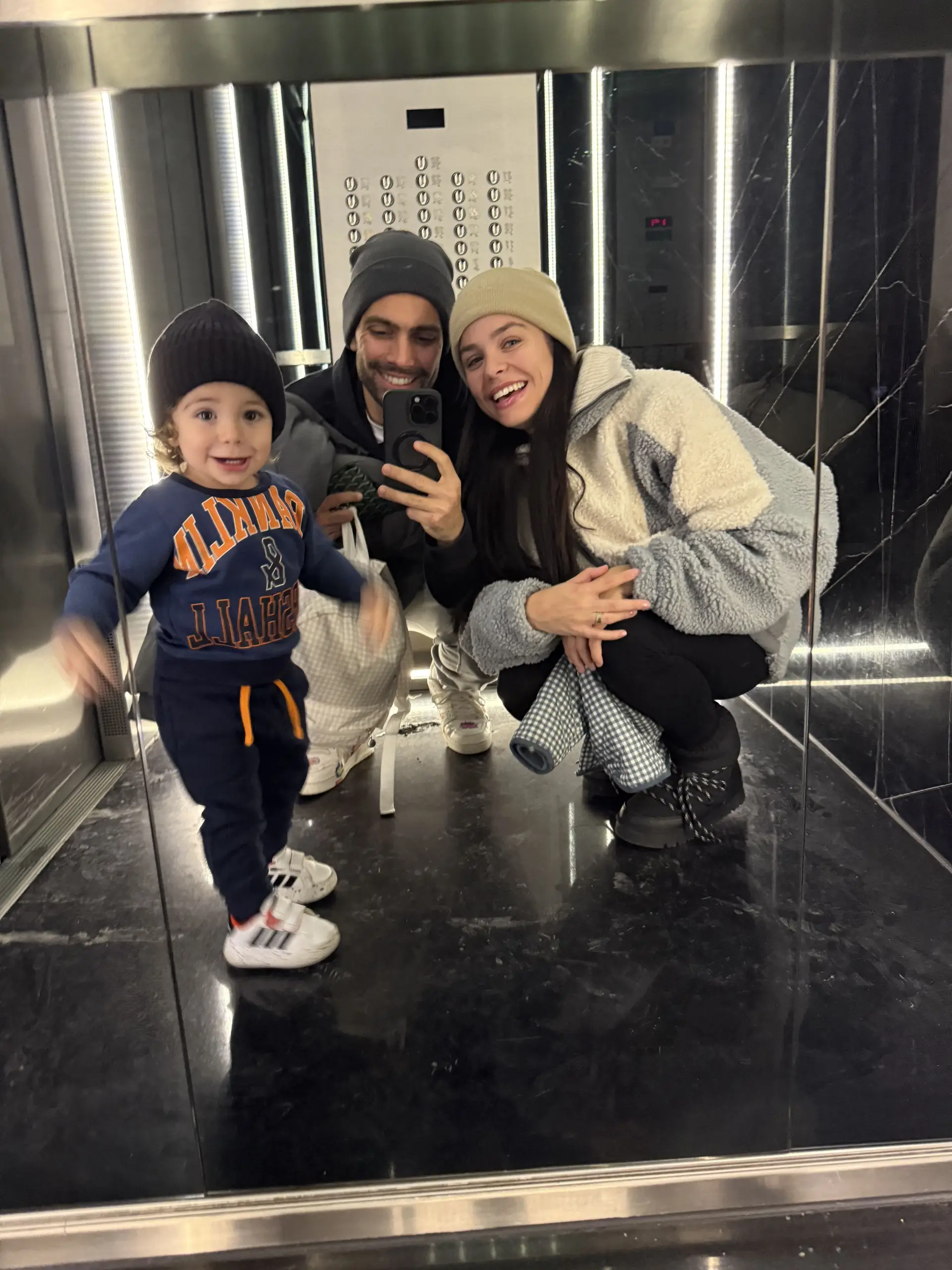 Com a mulher e o filho