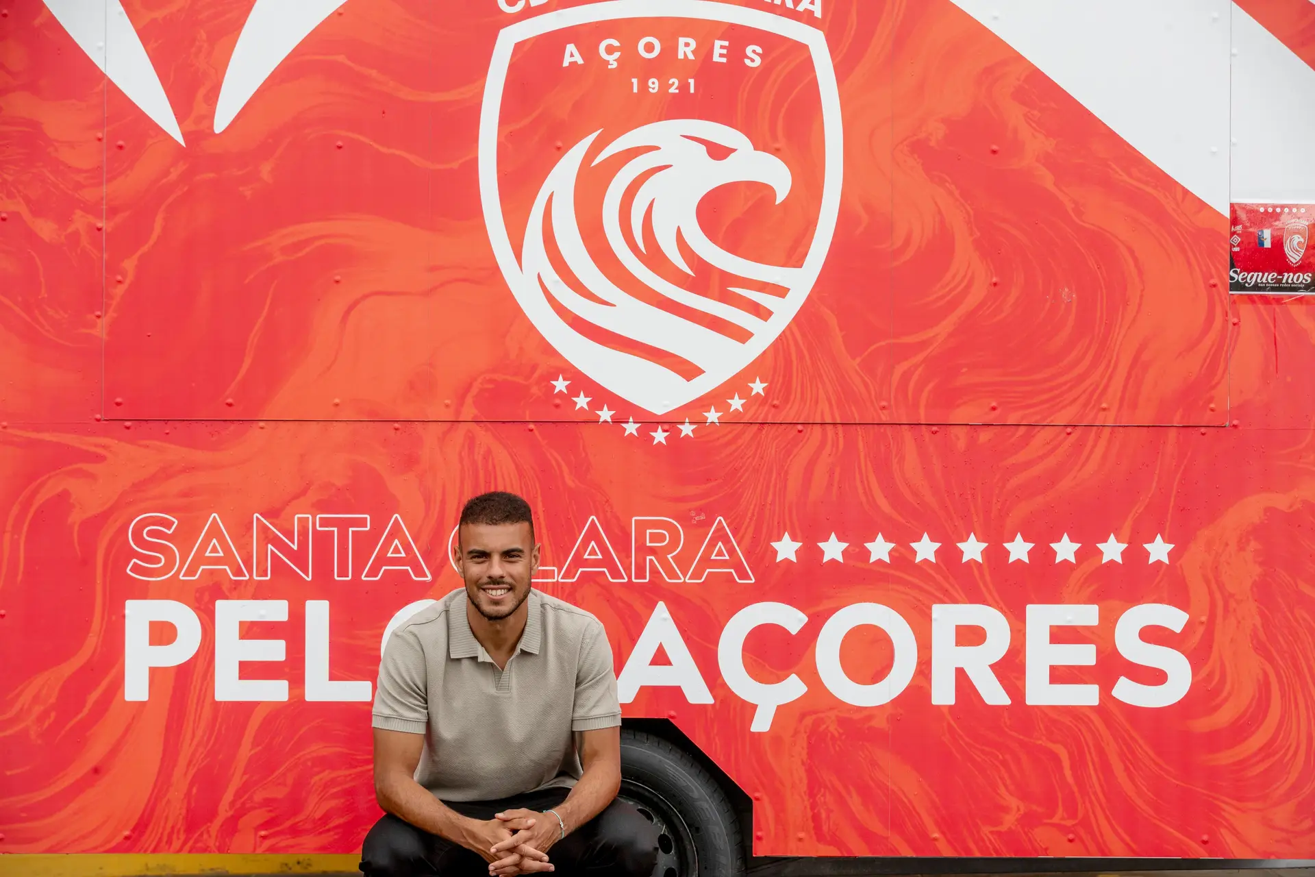 Pedro no estádio do Santa Clara