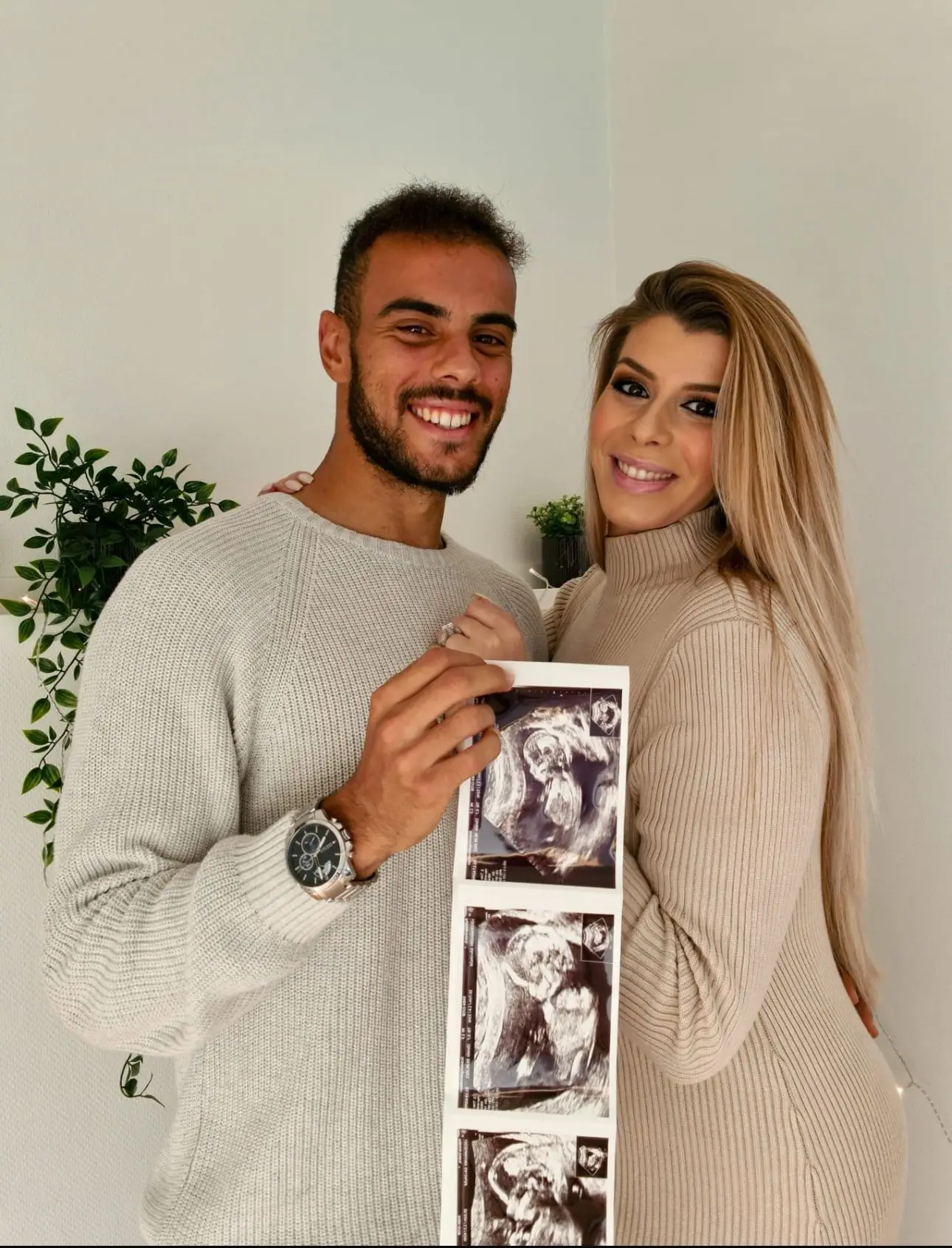 Pedro Ferreira com a mulher, grávida da segunda filha