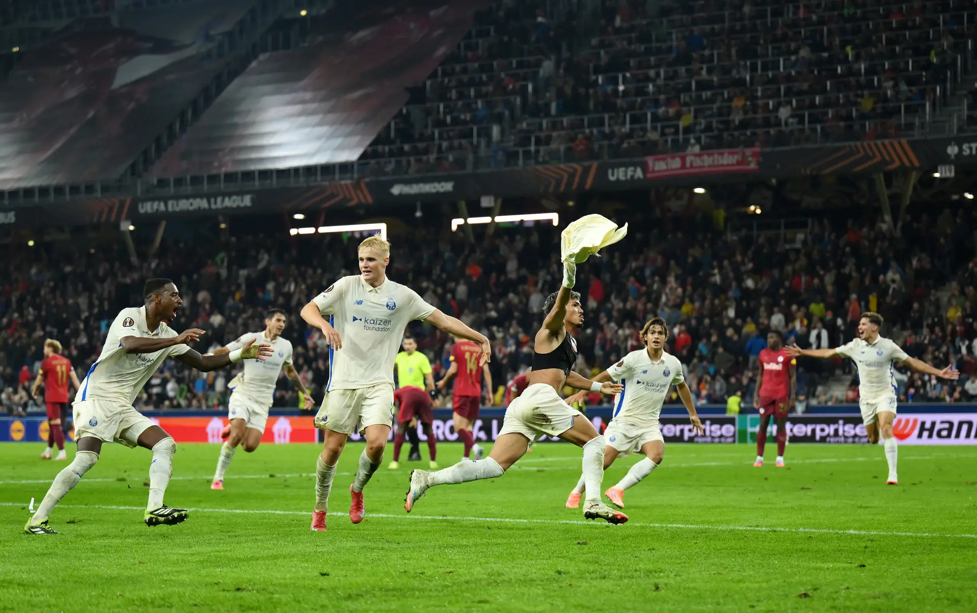 Na estreia europeia, os dragões sofreram com o custo de vida no estrangeiro (a crónica do RB Salzburgo-FC Porto)