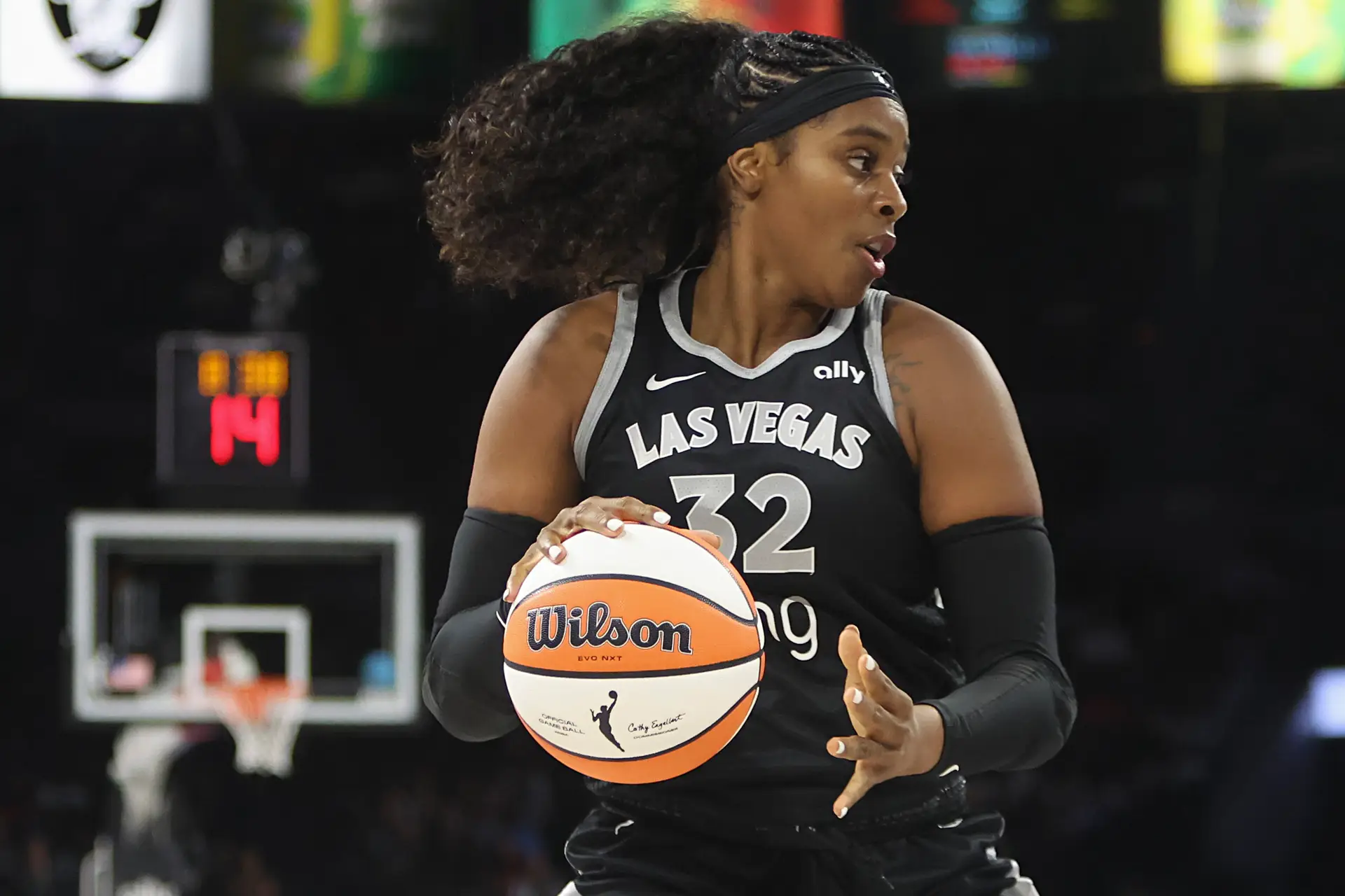 Teve um filho e dois meses depois voltou a jogar na WNBA. O feito de Cheyenne Parker-Tyus foi “quase um milagre”