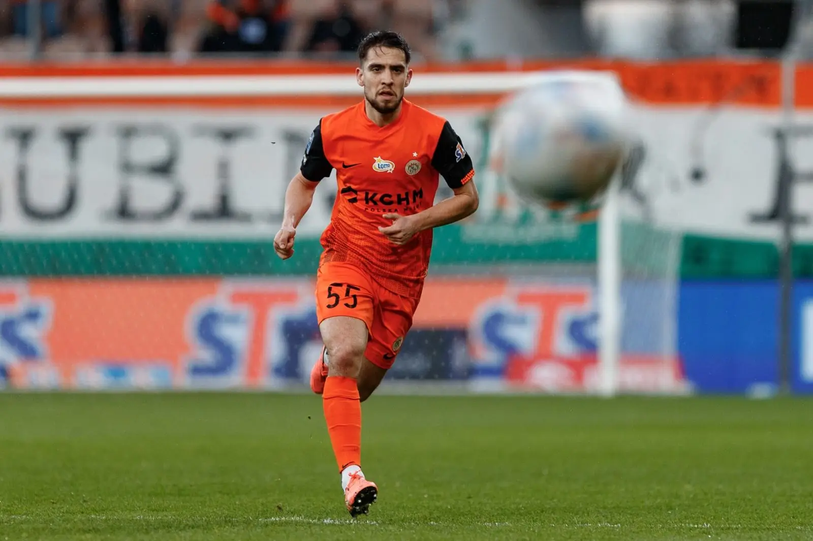 Luís em ação pelo Zaglebie Lubin