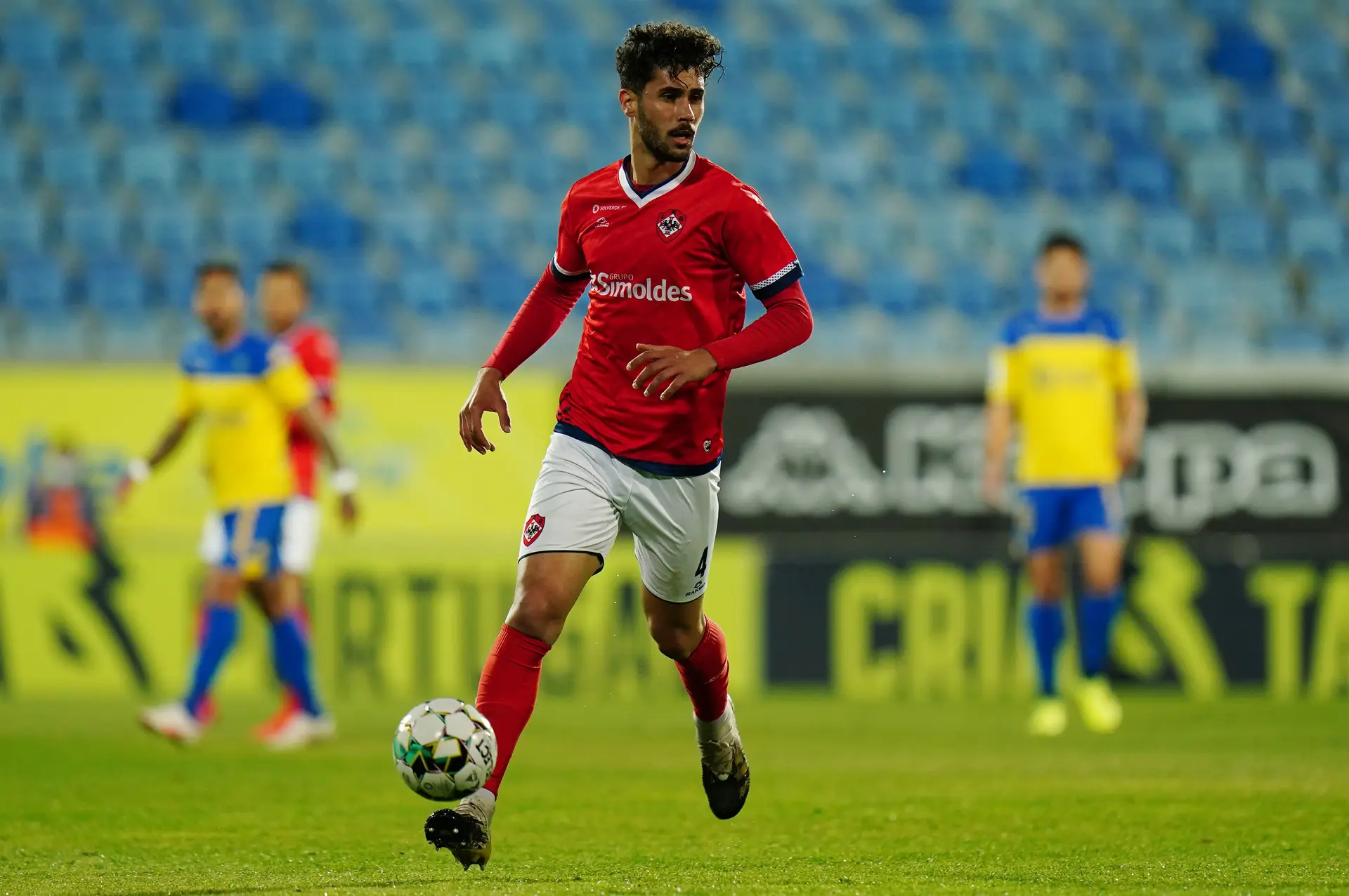 Em 2020/21 Pedro Machado jogou pela UD Oliveirense