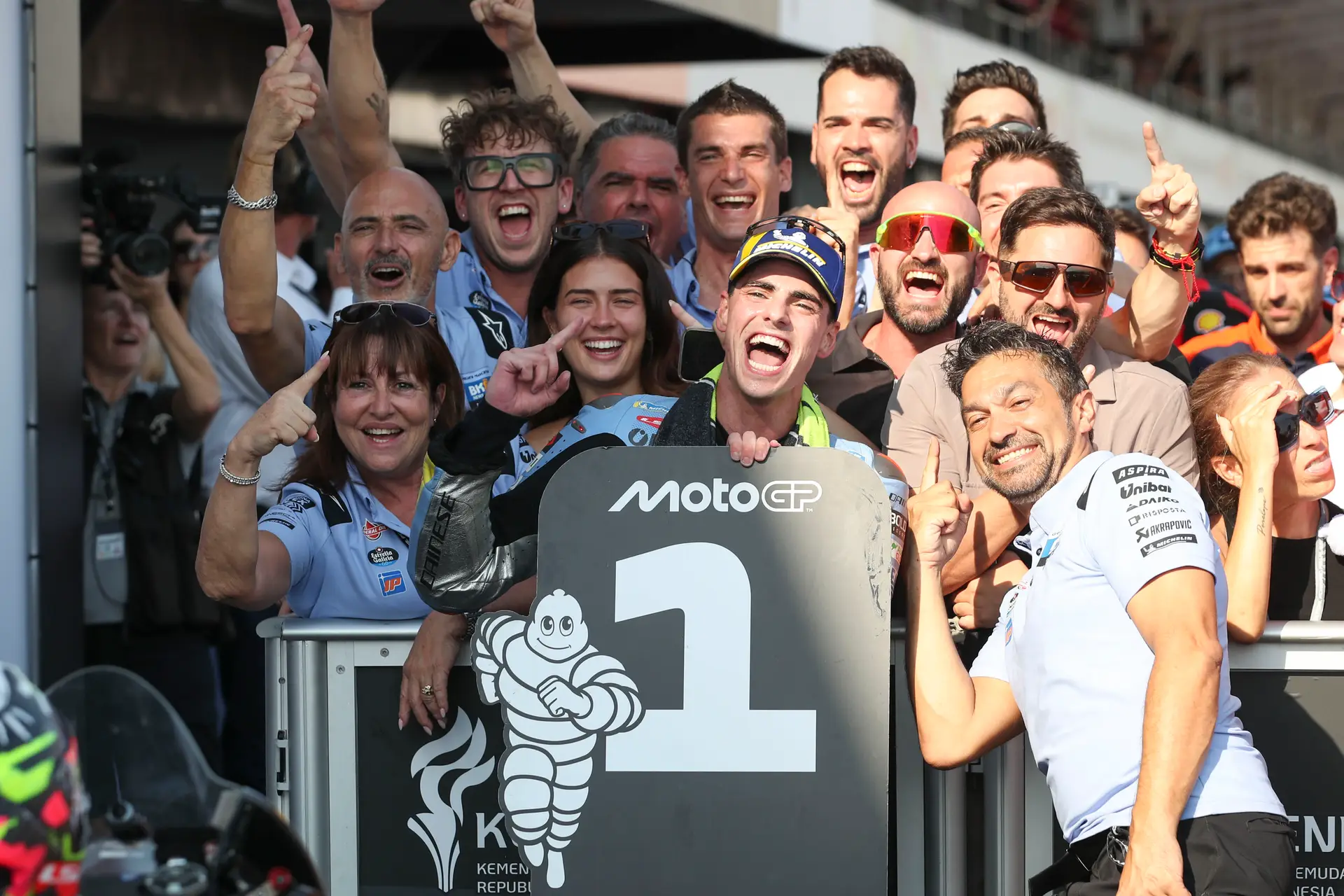 Fermin Aldeguer com vitória histórica no GP Indonésia de MotoGP, onde Miguel Oliveira voltou a pontuar