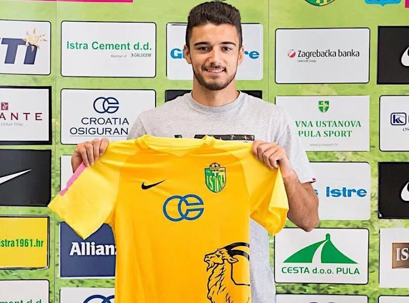 O central deixou o Benfica para jogar no NK Istra, da Croácia, em 2017