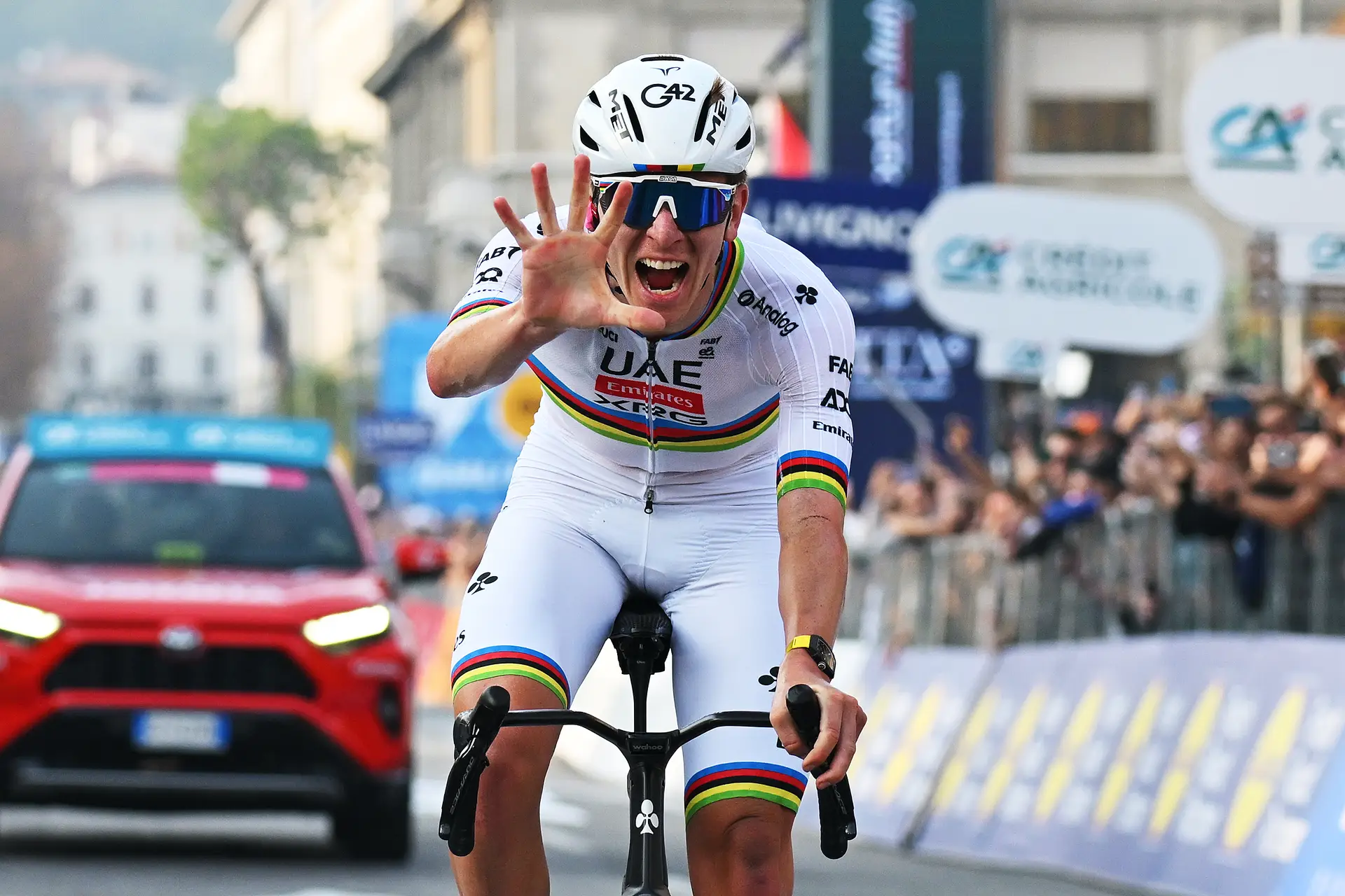Terminou “a melhor época” de Pogačar. Em nova ponte do presente com o passado, tornou-se tão campeoníssimo como Fausto Coppi na Lombardia
