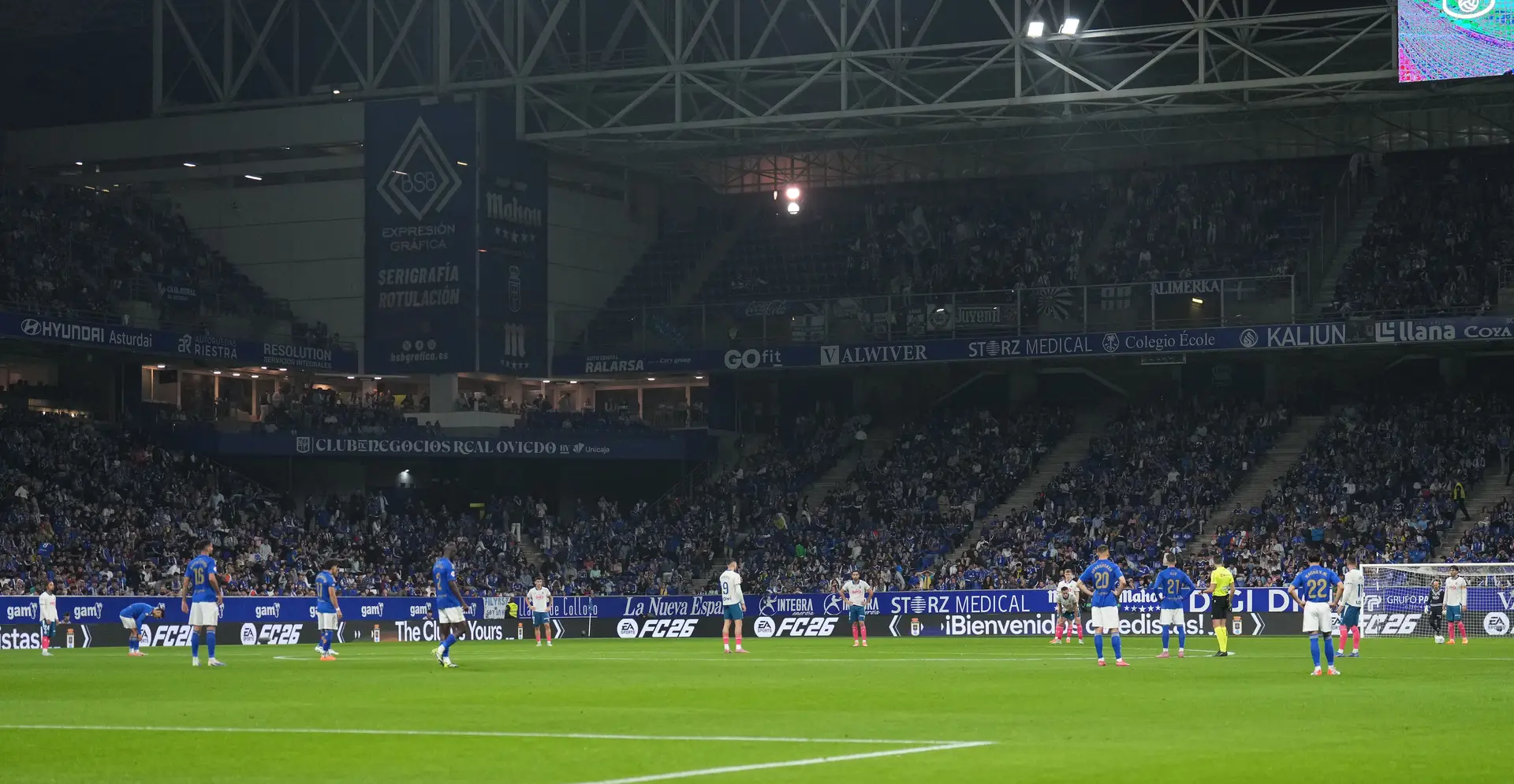 No Oviedo-Espanyol, os jogadores manifestaram-se contra o Villarreal-Barcelona em Miami. E a La Liga censurou o protesto