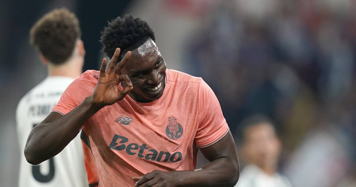 Samu entrou para levar a bola para casa e o FC Porto segue em frente na Taça de Portugal