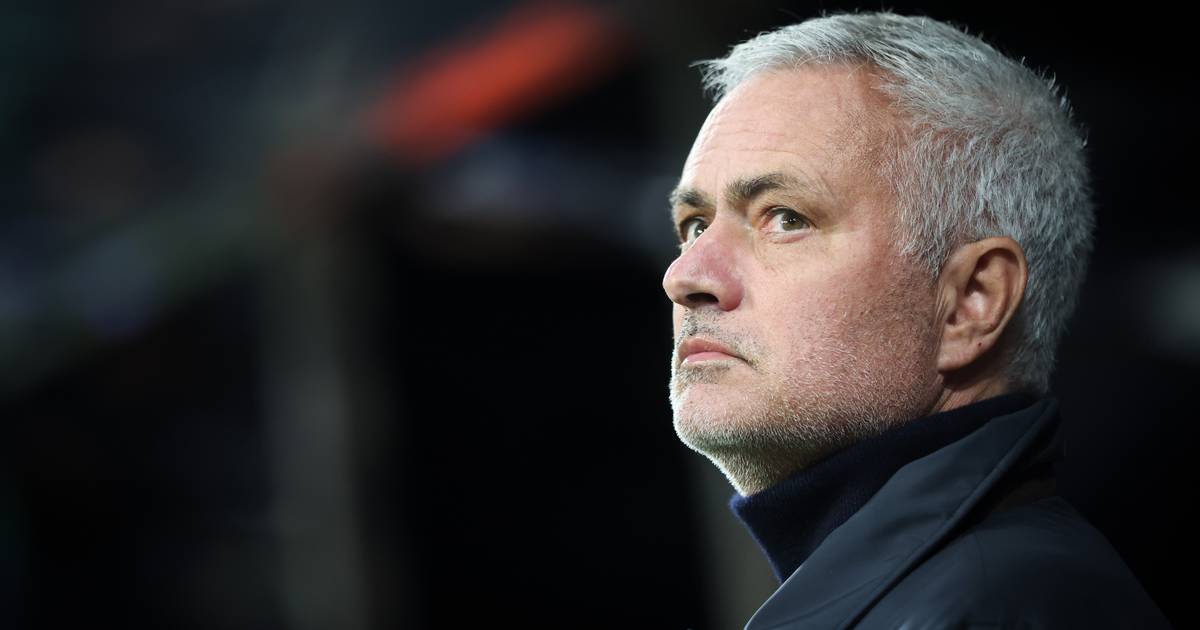 Mourinho e o destino do Benfica, ainda com zero pontos na Champions: “Não é demagogia barata dizer que podemos perfeitamente qualificar-nos”