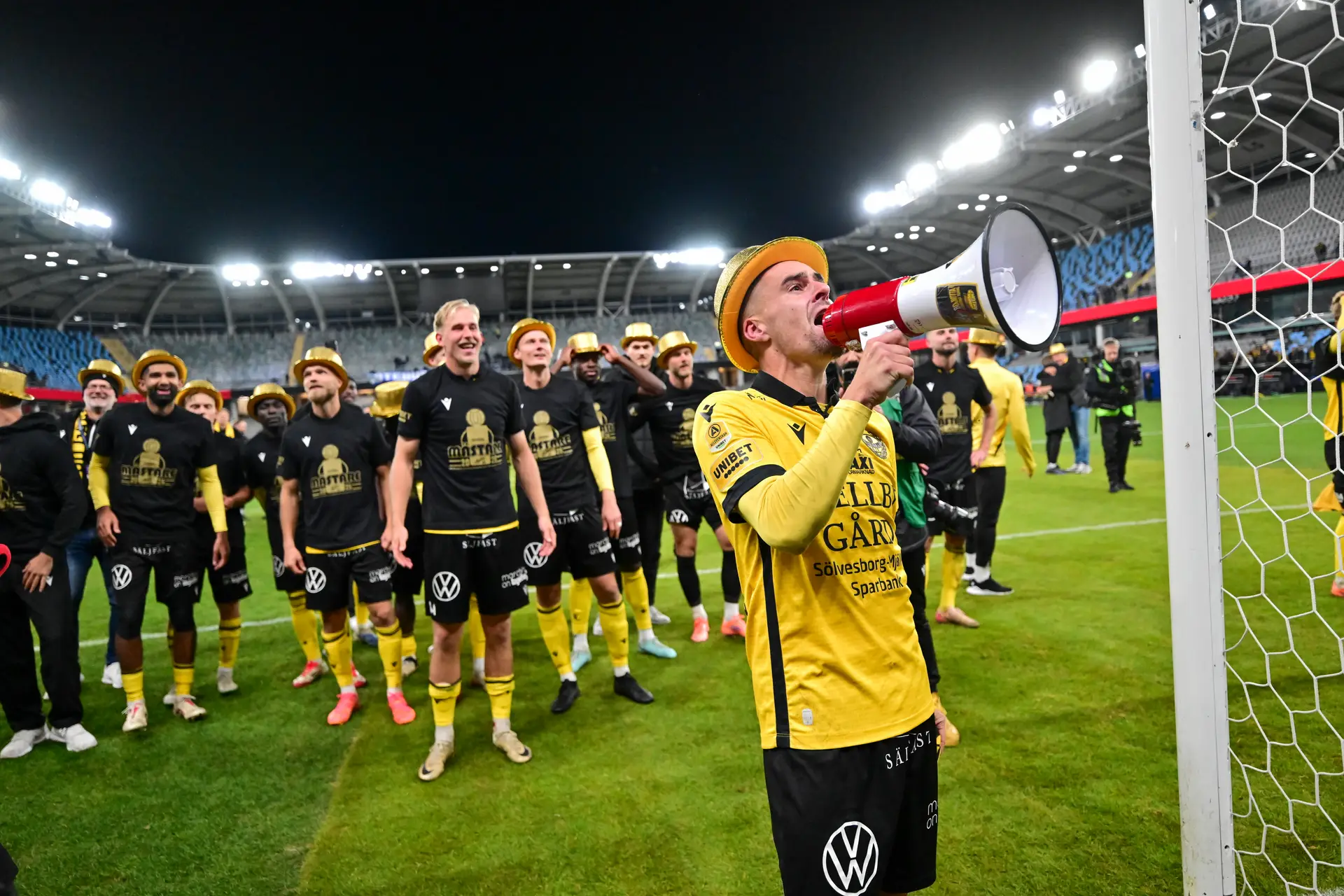 O futebol distraiu-se com as pequenas coisas do pequeno Mjällby, o novo campeão da Suécia vindo de uma terra com 1.400 pessoas