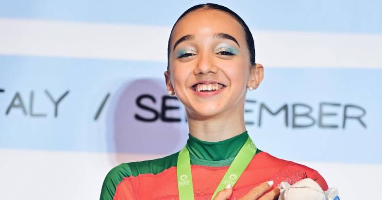 Mais um ouro sobre patins: Madalena Costa é campeã mundial sénior de patinagem artística