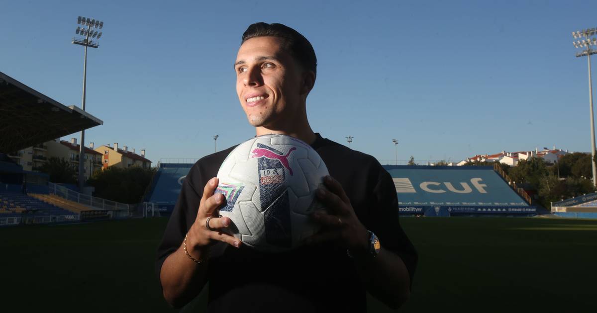 “Após uma saída à noite, o jogo correu-me mal. O meu pai disse-me que para fazer aquelas figuras não contava mais com ele. Deixei de sair” “Após uma saída à noite, o jogo correu-me mal. O meu pai disse-me que para fazer aquelas figuras não contava mais com ele. Deixei de sair”
