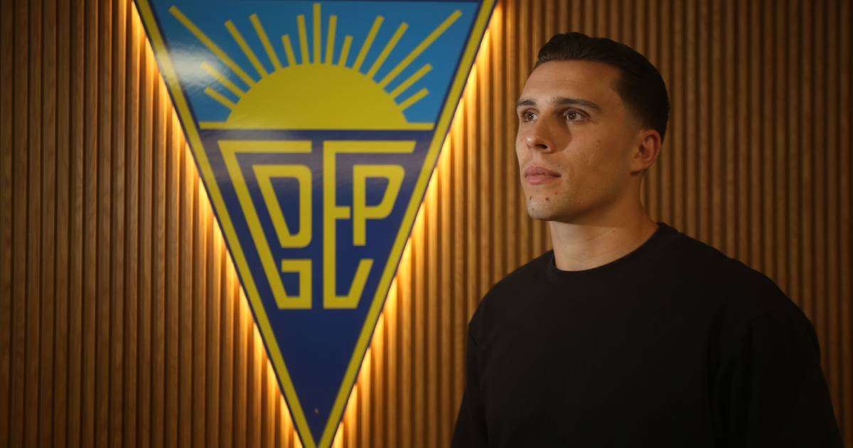 “Na Arábia fui comprar móveis para casa, cheguei à caixa e o cartão europeu não funcionava. Um árabe atrás de mim na fila pagou tudo” “Na Arábia fui comprar móveis para casa, cheguei à caixa e o cartão europeu não funcionava. Um árabe atrás de mim na fila pagou tudo”
