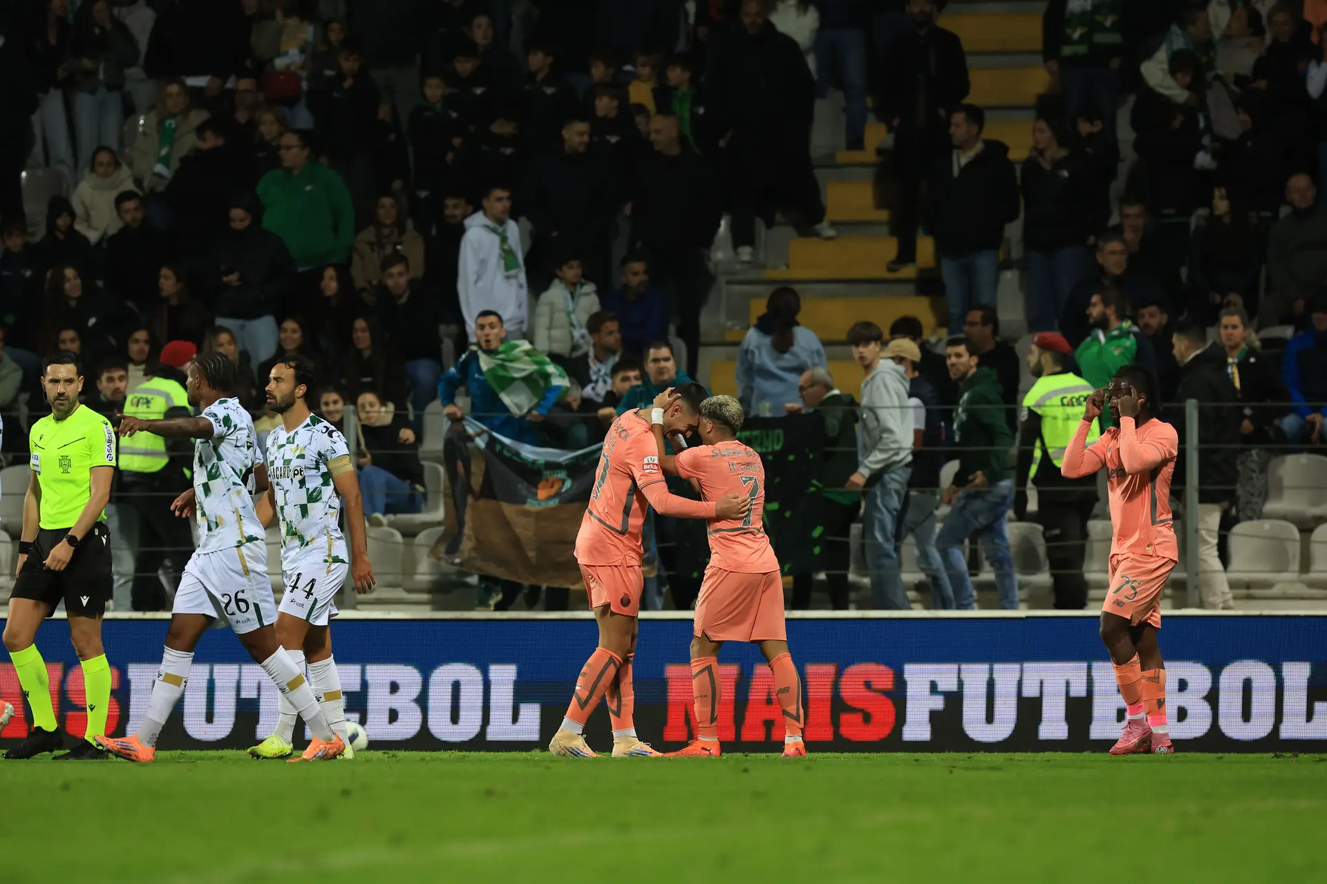 A fortaleza do Moreirense já era. O FC Porto conquistou-a