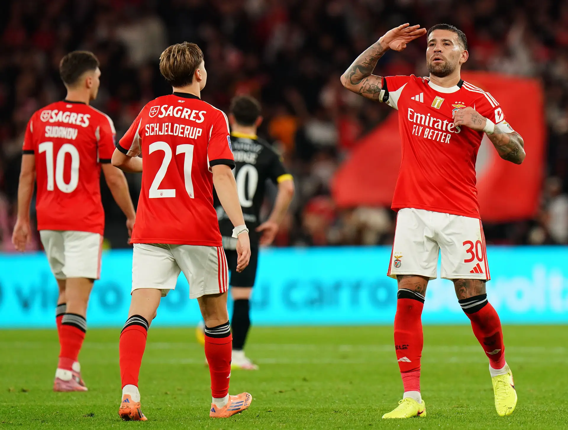O Benfica ainda não sabe quem será o presidente, mas em Otamendi terá sempre um general