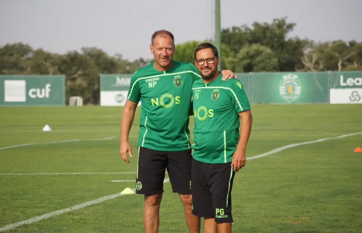 Com Paulinho, roupeiro do Sporting