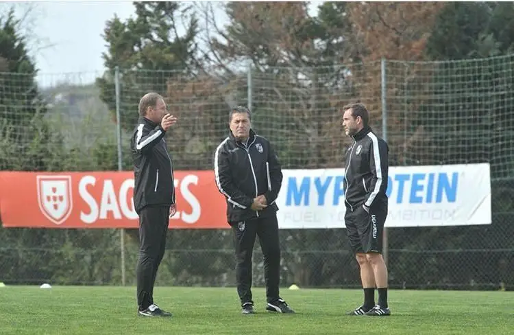 Em 2018, Nuno (à esquerda) foi adjunto de José Peseiro (no centro) no V. Guimarães