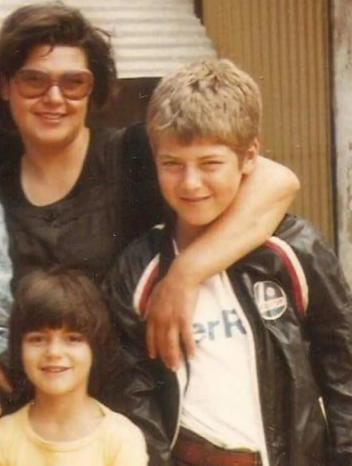Nuno com a mãe e a irmã