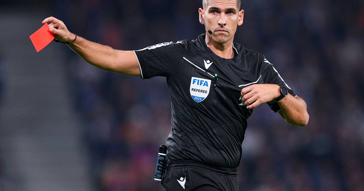 FC Porto reage ao caso Fábio Veríssimo acusando o árbitro de “comportamento persecutório” e atirando-se ao rivais FC Porto reage ao caso Fábio Veríssimo acusando o árbitro de “comportamento persecutório” e atirando-se ao rivais