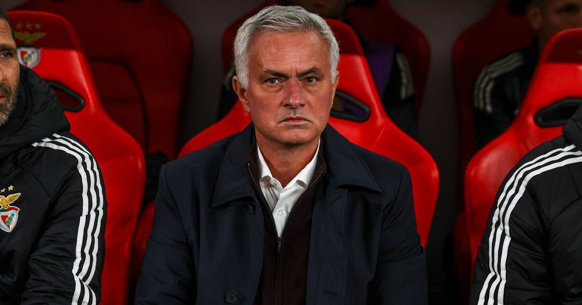 José Mourinho: “O jogo estava morto. Depois o árbitro e o VAR decidiram reabri-lo”