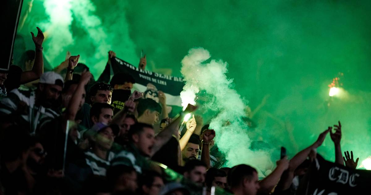 Conselho de Disciplina da FPF instaura processo ao FC Porto após os seus adeptos partirem um vidro em Alvalade no clássico com o Sporting