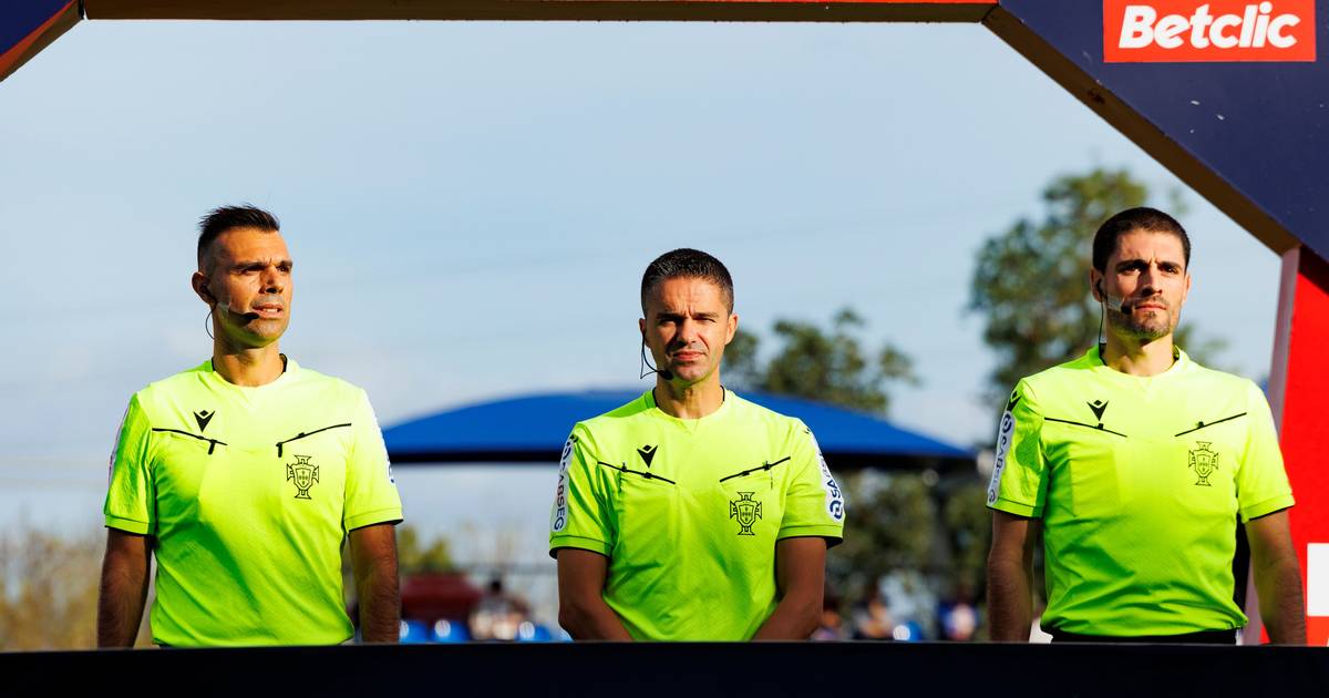 Árbitros propõem perda de pontos ou multas até 100 mil euros para clubes que os critiquem, mas os clubes terão de aprovar as propostas