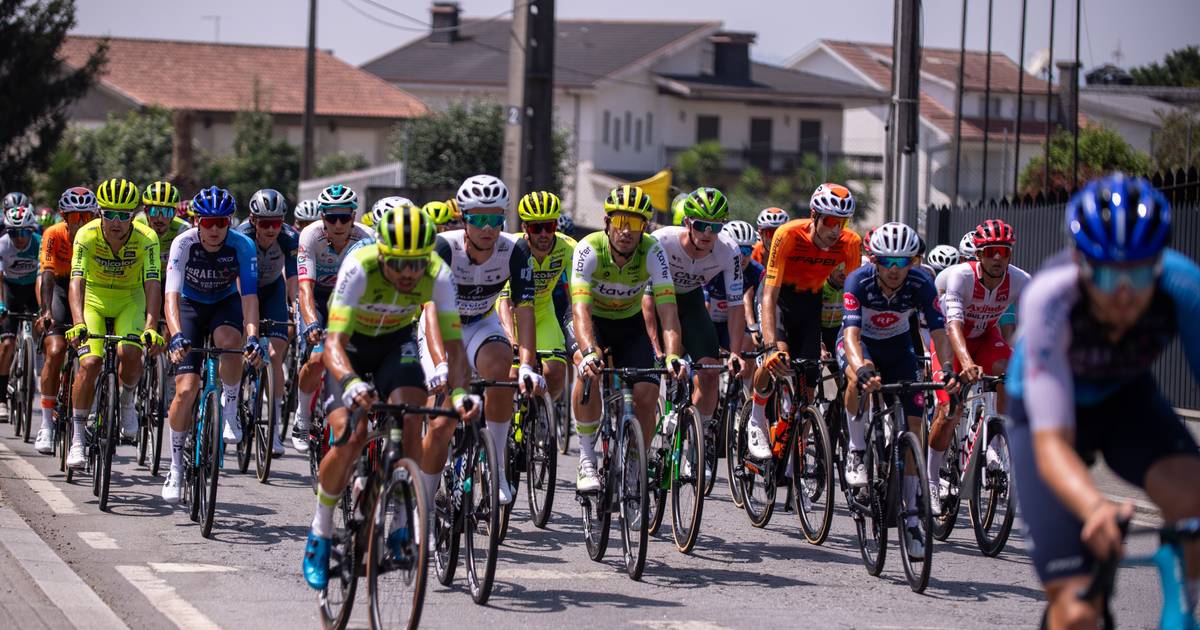 Federação de ciclismo teve de pedir dinheiro aos bancos devido a dívida da Podium, empresa que organizava a Volta a Portugal