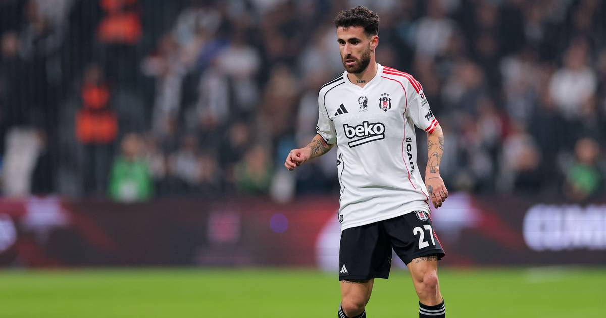 Rafa Silva pode estar a pensar na reforma. O Besiktas sentiu-se no direito de duvidar