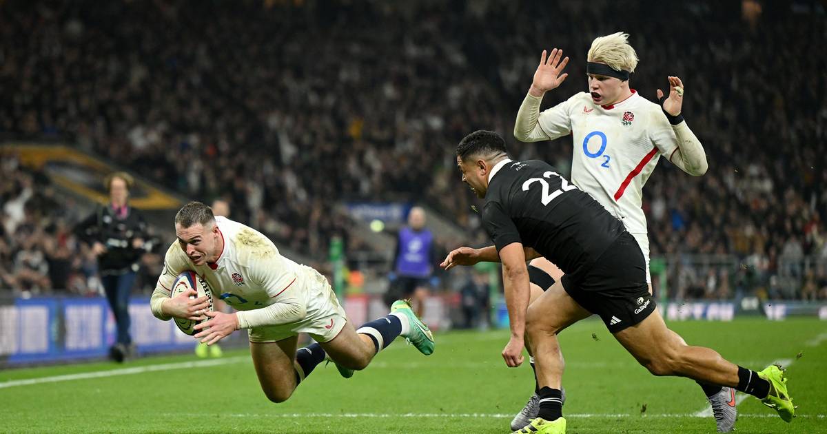 Se és a Inglaterra e não ganhas aos All Blacks há 13 anos, quem vais chamar? O teu ‘Pom Squad’