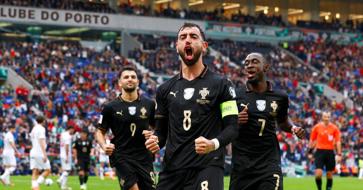 Bruno Fernandes e o seu hat-trick: “Já fiz jogos mais completos na seleção. O meu papel agora é estar mais perto do avançado”