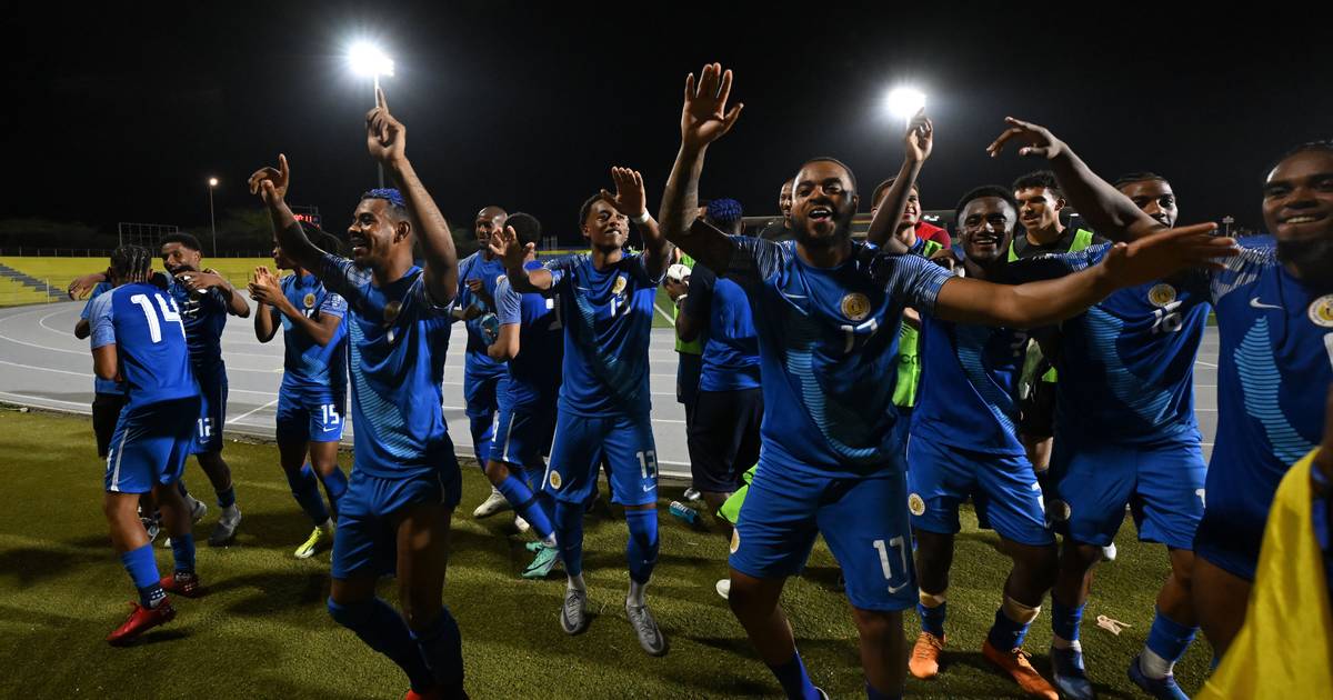 Curaçau é o país mais pequeno de sempre a participar num Mundial e nem teve treinador no jogo que decidiu o apuramento