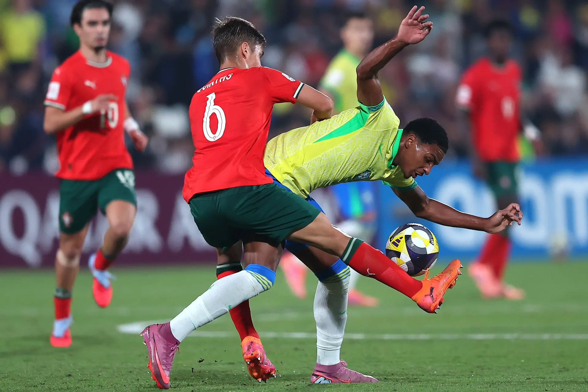 Uma dura e nem sempre bonita batalha, uma decisão emotiva: Portugal elimina Brasil e está na final do Mundial sub-17