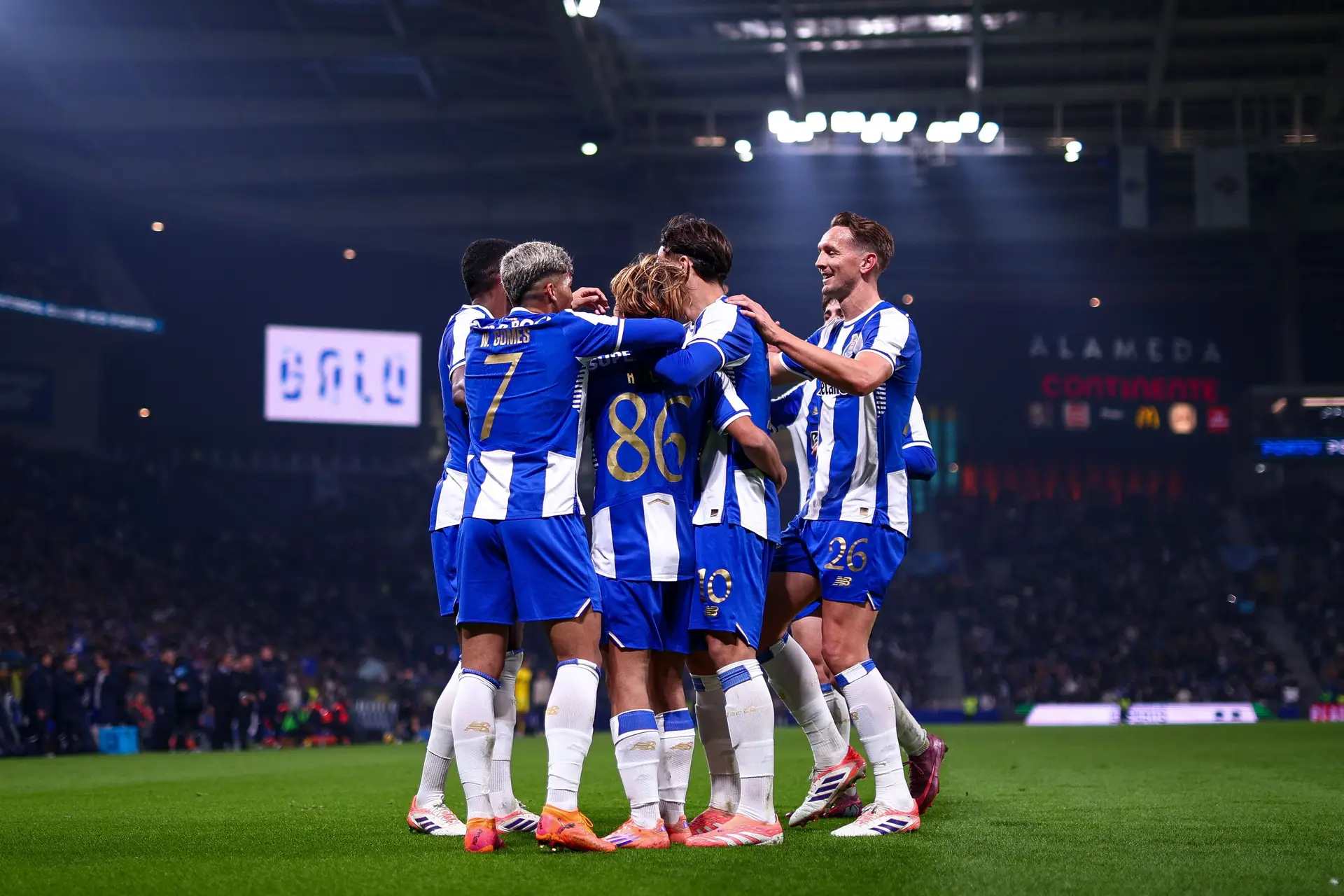 Em direto: FC Porto 3-0 Nice (terminado)