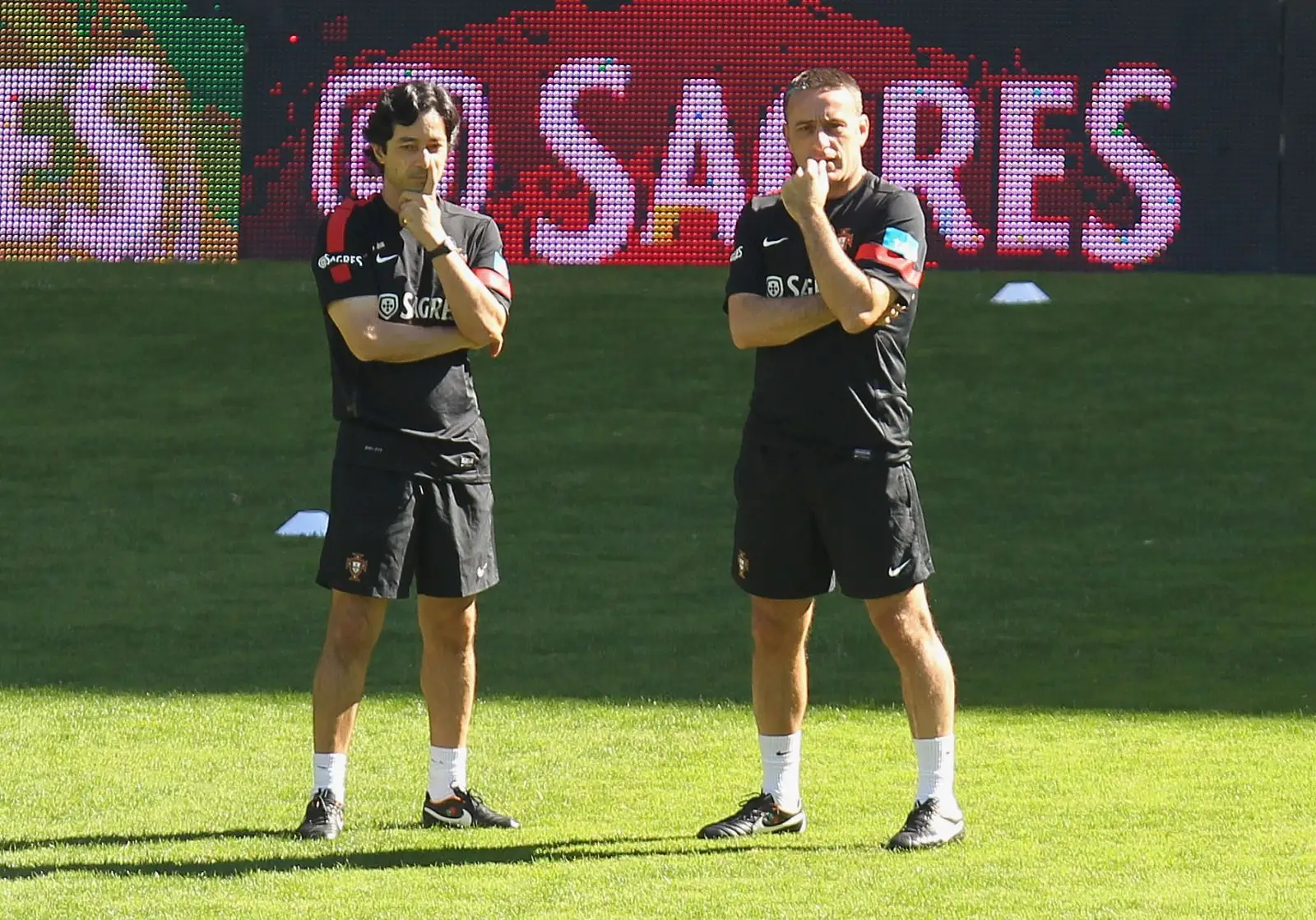 João Aroso e Paulo Bento durante um treino da seleção A