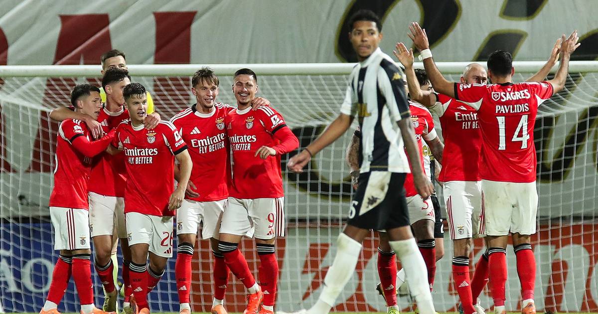 Os mal-amados de Mourinho resgataram o Benfica na Choupana