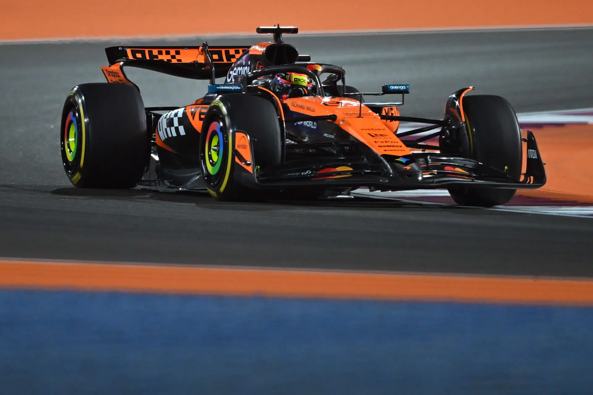 Fórmula 1: Oscar Piastri vence corrida sprint do GP Catar e reduz diferença para Norris